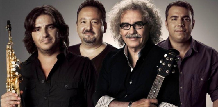 YEN TRK DASDASTA LK KEZ SAHNE ALIYOR