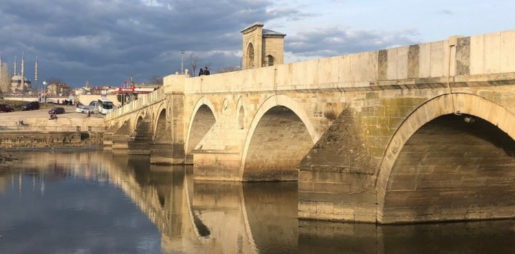 ED�RNE B�ENAL� �K�PR�LER� TEMASIYLA 21 MAYIS�TA BA�LIYOR