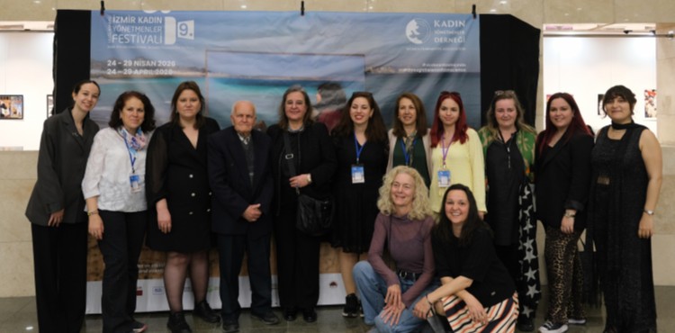 �ZM�R�DE KADIN Y�NETMENLER F�LM FEST�VAL� BA�LADI