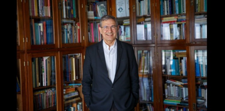 ORHAN PAMUK'UN �EKMECES�NDEN: KEL�MELER VE RES�MLER