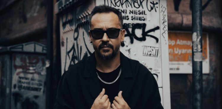 YILMAZ K�M�RC� 11 YIL SONRA �B�Y�K YALNIZLIK�LA D�ND�