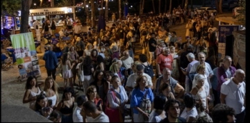 AYVALIK SOKAKLARINDA SNEMA LEN DEVAM EDYOR 