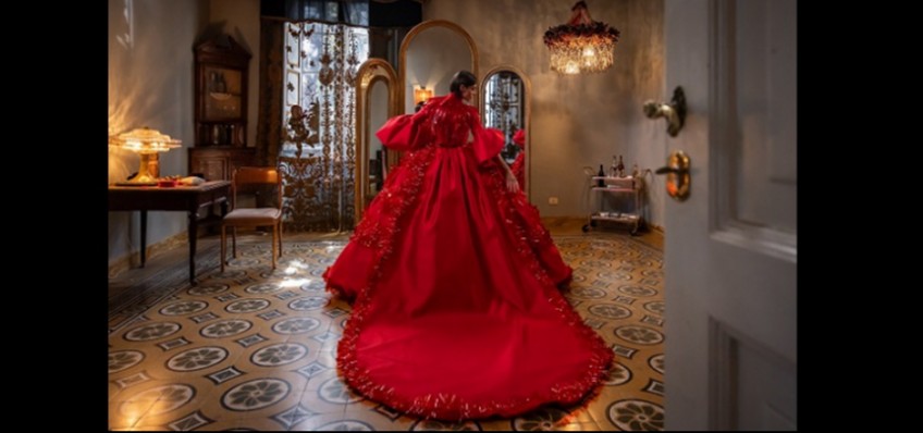 FERZAN ZPETEK'N NAKI GB LED: ELMASLAR