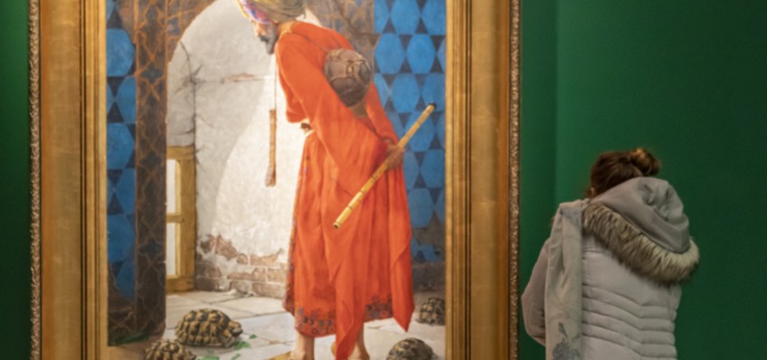 PERA MZES 20. YILINDA CRETSZ REHBERL SERG TURLARINI BALATIYOR