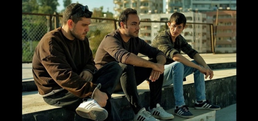 ��L� K�PEKLER ISIRMAZ�: ��PL�KTEN Y�KSELEN B�R S�STEM ELE�T�R�S�