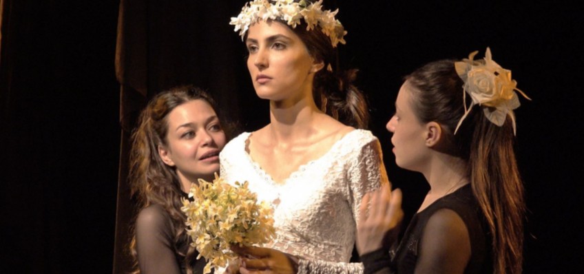 CAS �CRETS�Z KONSERVATUVARLA SAHNEN�N YEN� Y�ZLER� ARANIYOR